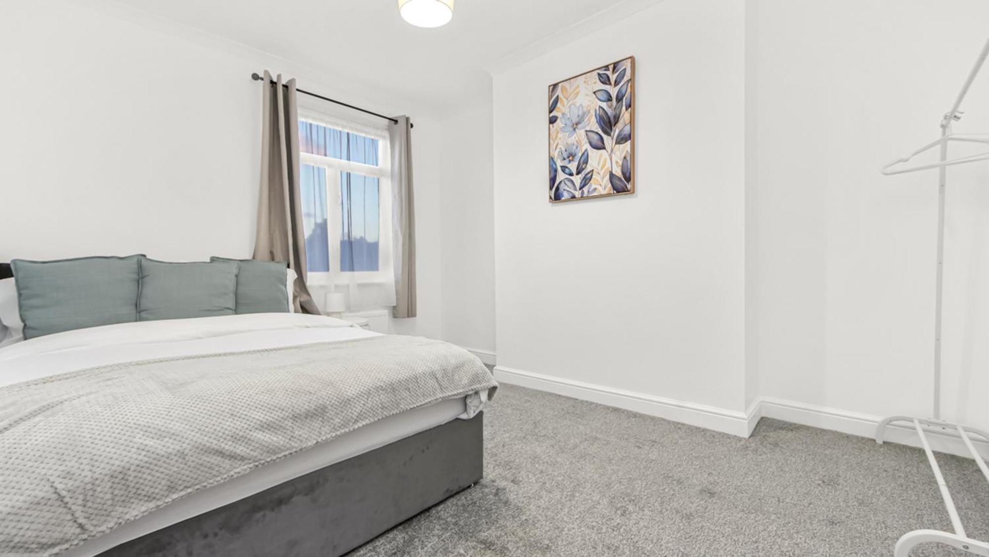 Excellent 2-bed Flat Near Appartement *