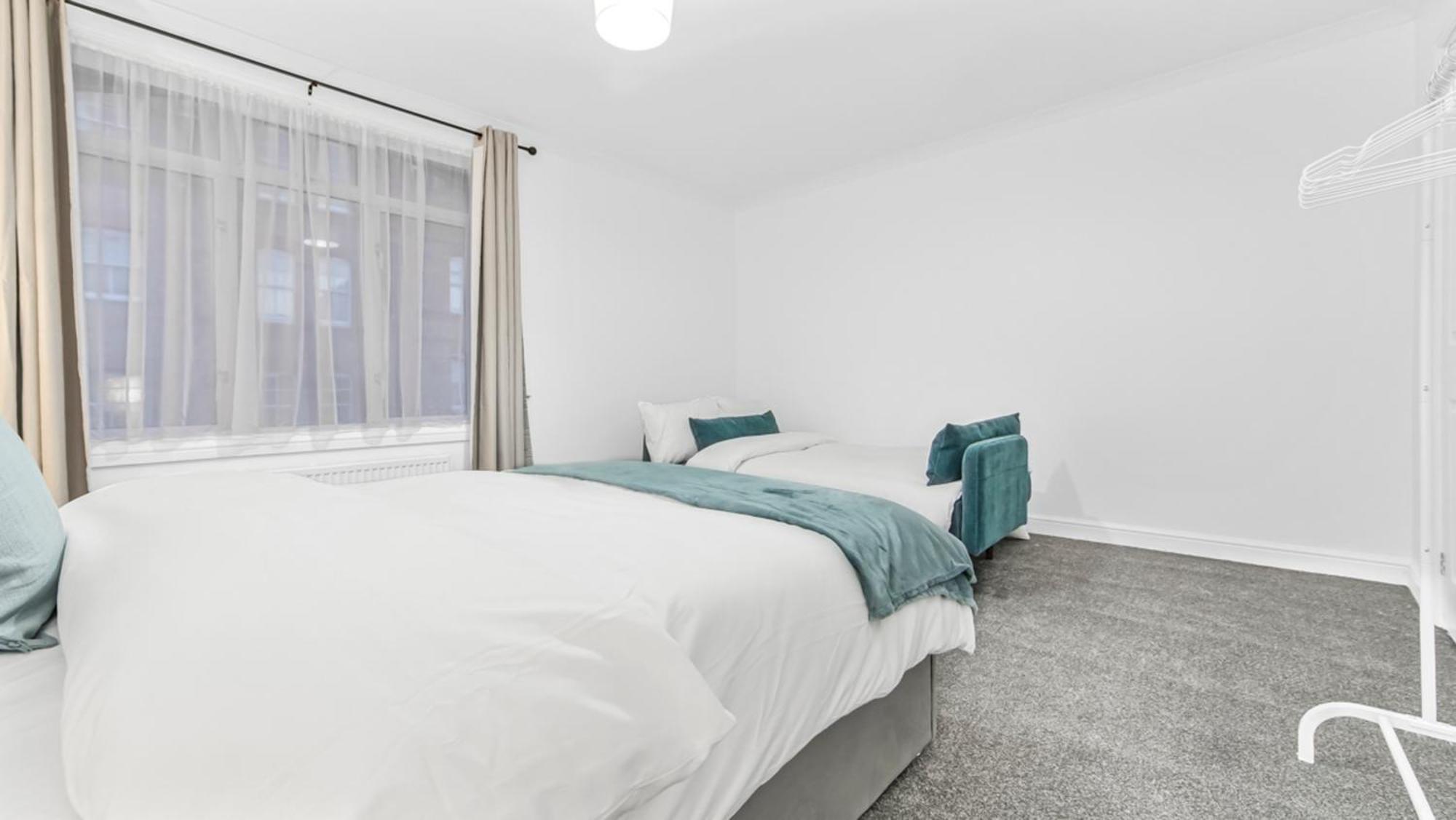 Excellent 2-bed Flat Near Londen